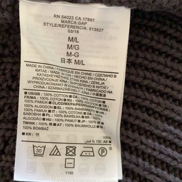 Gap knit long sleeveless cardigan 🍁 - Picture 8 of 8